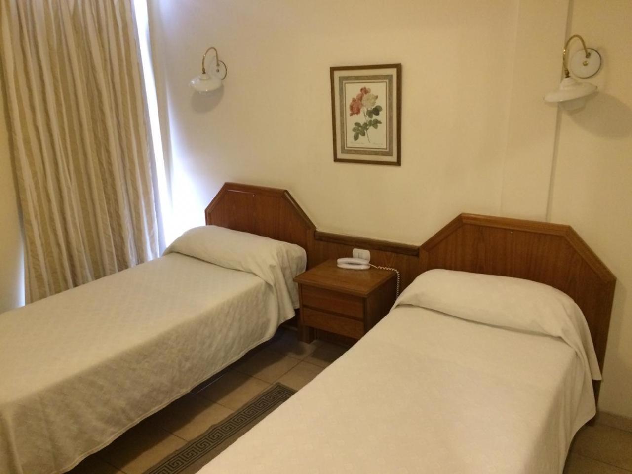 Hotel Pico 皮科将军镇 外观 照片