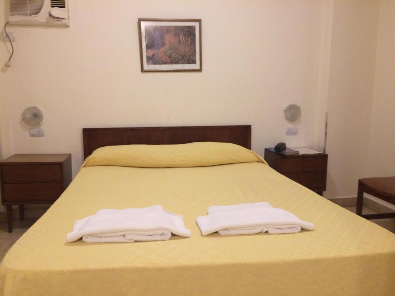 Hotel Pico 皮科将军镇 外观 照片