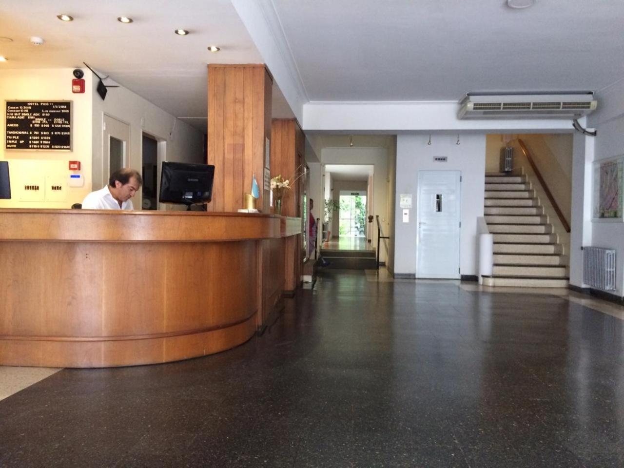 Hotel Pico 皮科将军镇 外观 照片