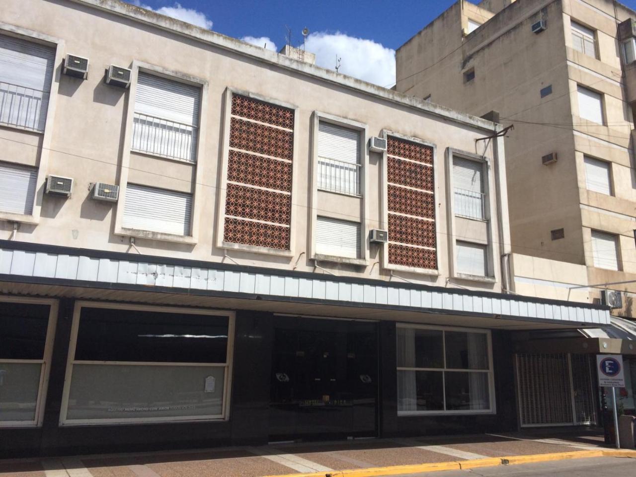 Hotel Pico 皮科将军镇 外观 照片